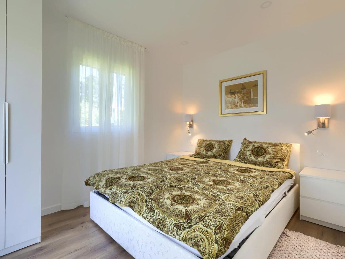 Holiday Home Punta 2 By Interhome Umago Esterno foto